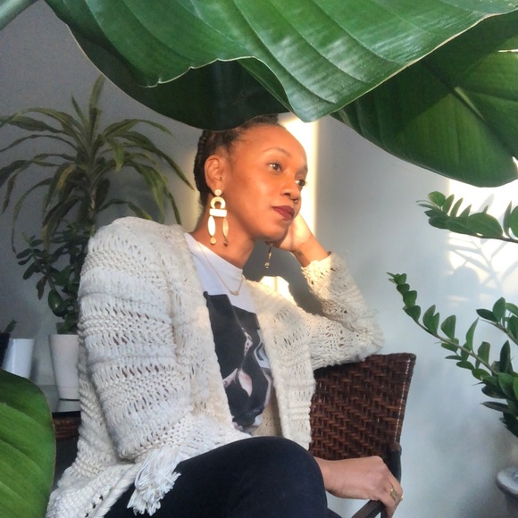 Hey there! Welcome to my closet 💙 - Picture 5 of 5